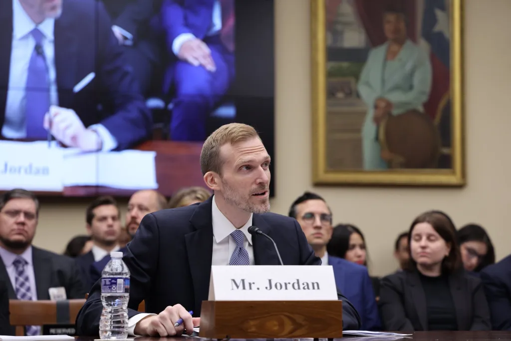 US OFFICE OF SPACE COMMERCE PROPOSES MISSION AUTHORIZATION HUB