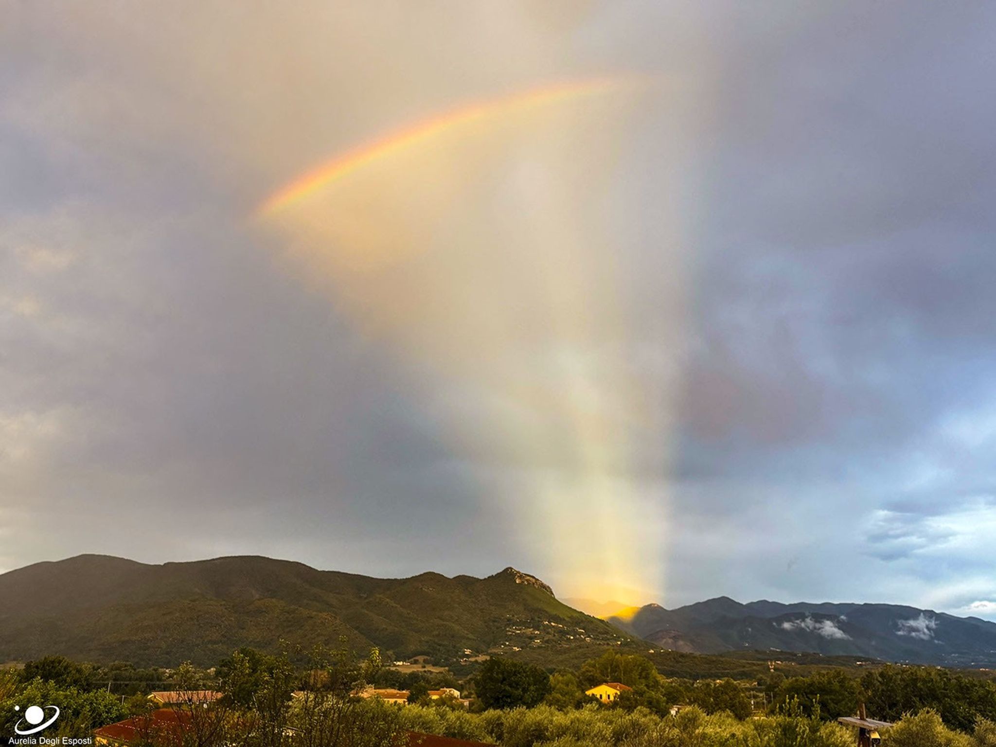 Atmospheric Optics: The Anticrepuscular Rainbow Fan