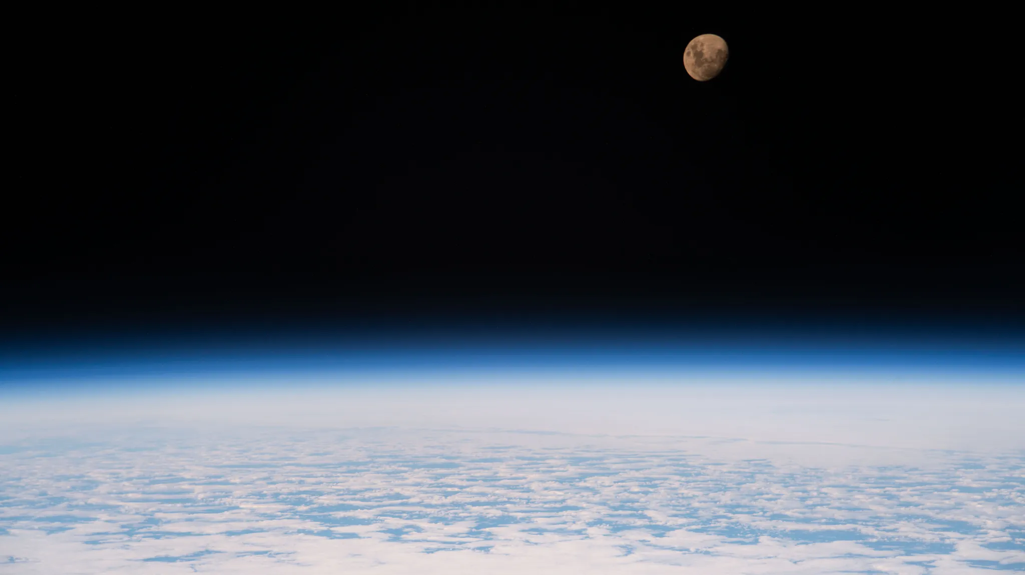 Lunar Intel: Tracking the Waxing Gibbous Phase
