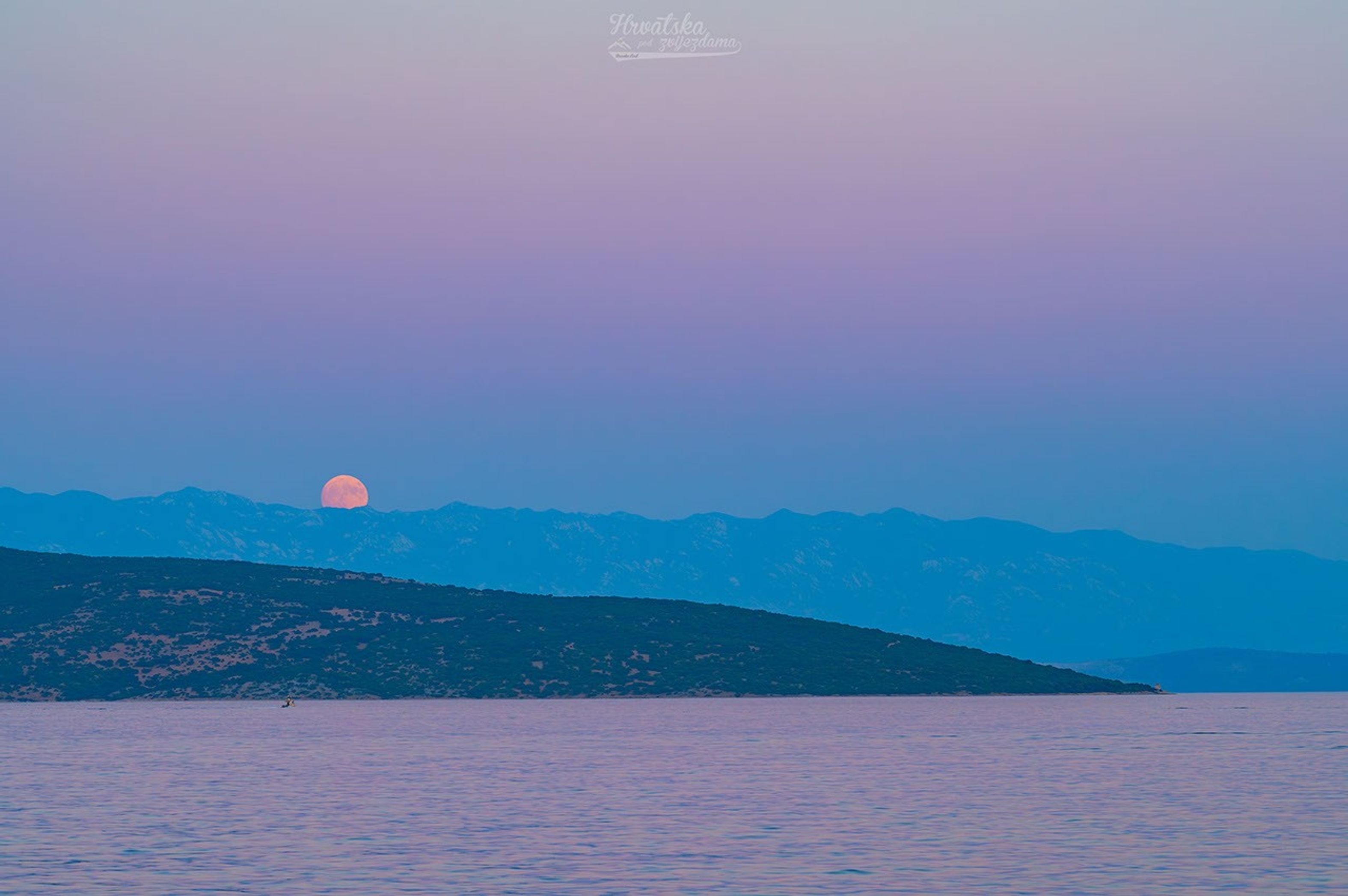 Orbital Chromatics: The Buck Moon and the Belt of Venus