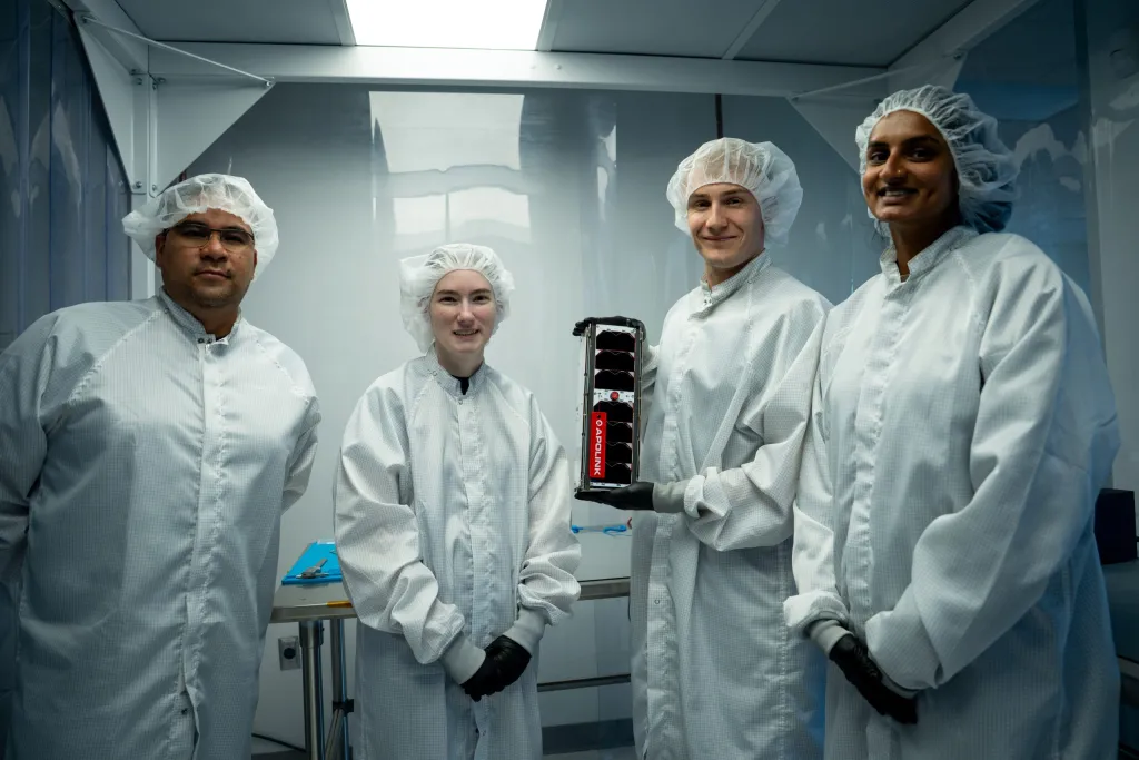 Apolink Establishes Link with IPoS-TDsM Relay Cubesat