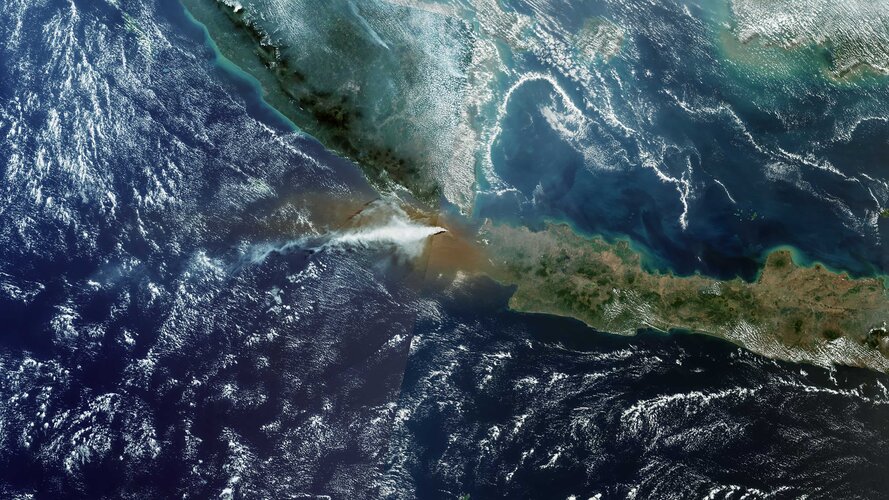 Sentinel-3 Monitors Anak Krakatau Eruption