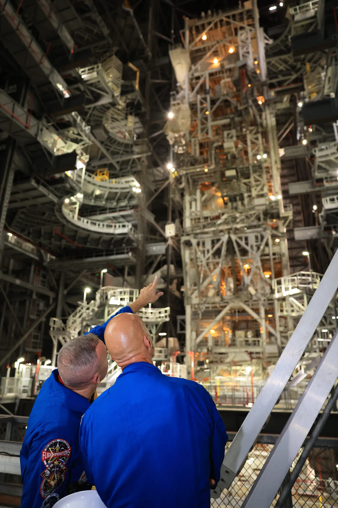 Hardware Inspection: Artemis III Crew Enters Kennedy VAB