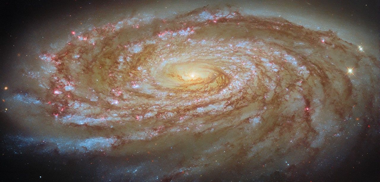 M88 TRAJECTORY: HUBBLE TRACKS SPIRAL GALAXY IN VIRGO CLUSTER
