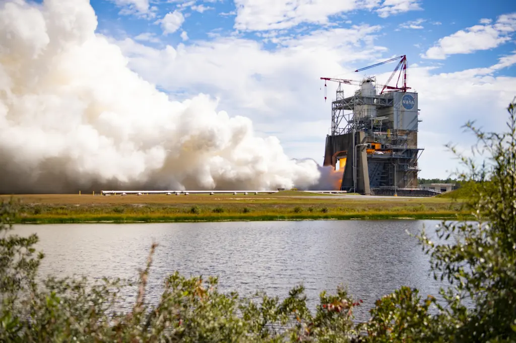SYSTEM CHECK: NASA VALIDATES RS-25 PROPULSION FOR LUNAR INSERTION